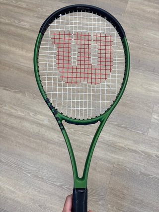 Wilson Blade 101L V8 Tennis Racket - Demo Racket